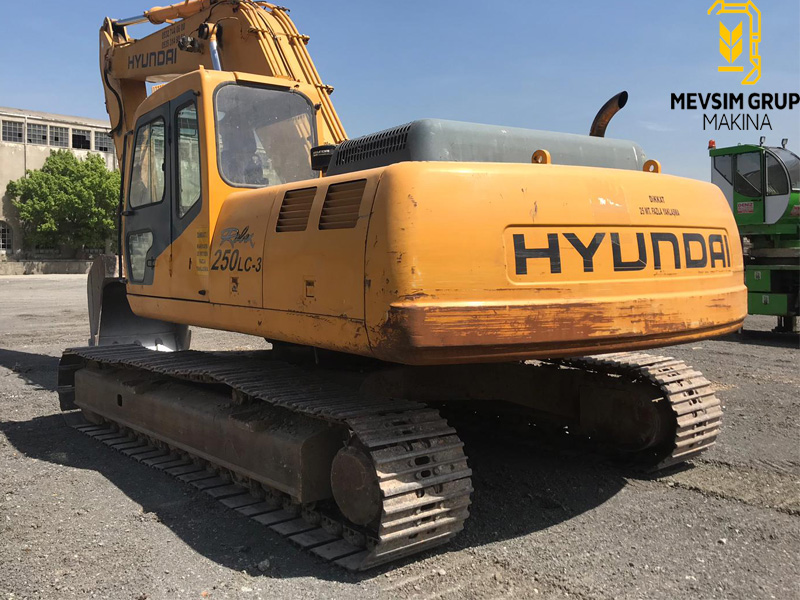 هيونداي 250LC-3